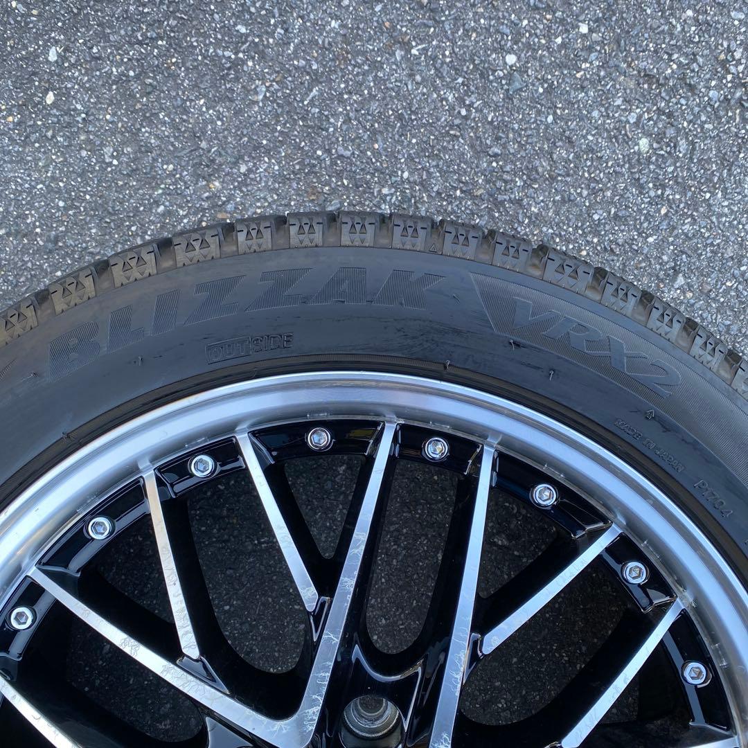 中古バリ溝‼️ブリヂストンスタッドレスセット215/50R17 プリウスα等