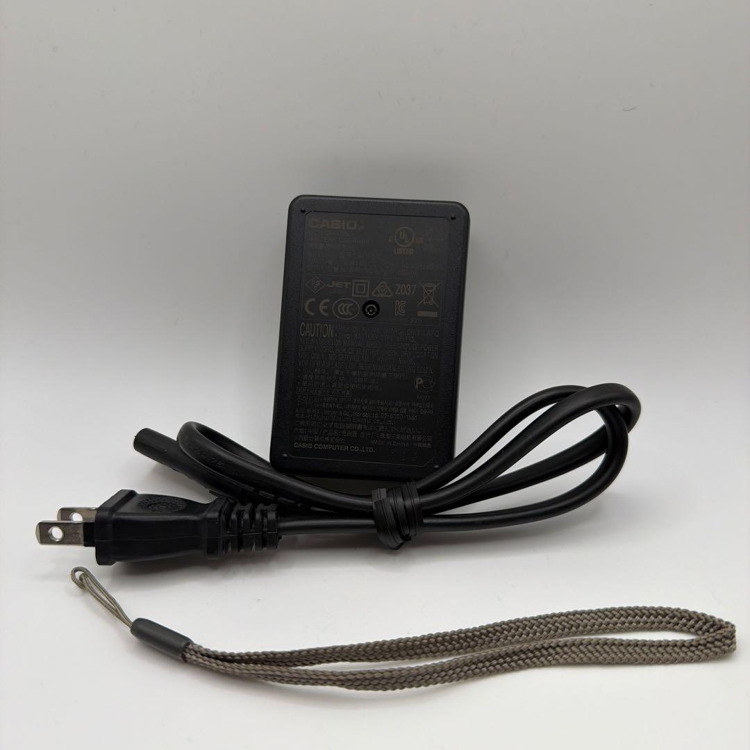 CASIO EXILIM EX-Z2000コンパクトデジタルカメラ シルバー