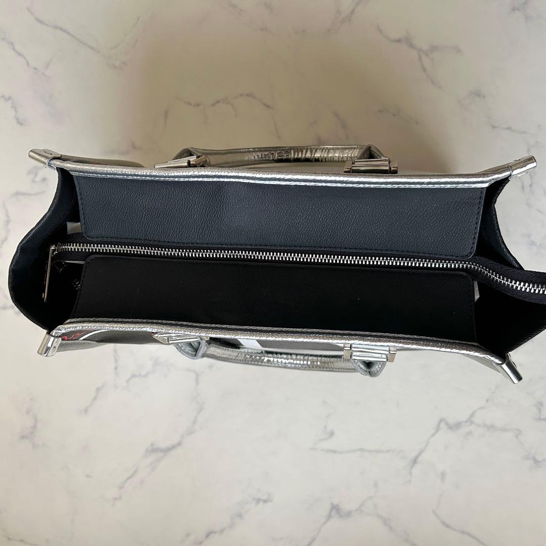 【完売品】マークアンドロナ 2024年モデル カートバッグ ゴルフ スカル