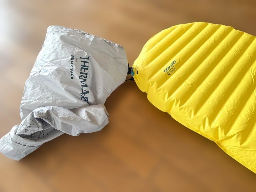 THERMAREST： Neo Air X ライト（マットレス、修理キット付き）