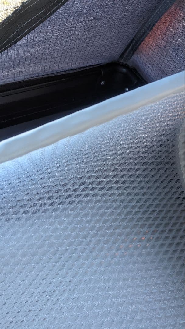 ルーフトップテント　younghunter