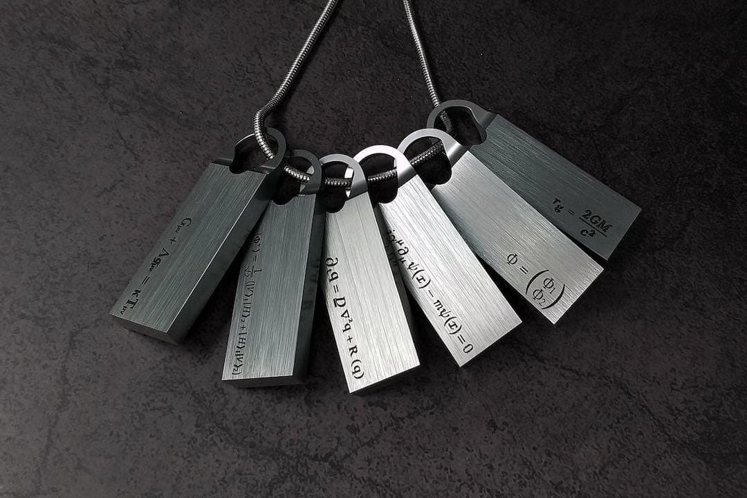 ロト　テスラネックレス