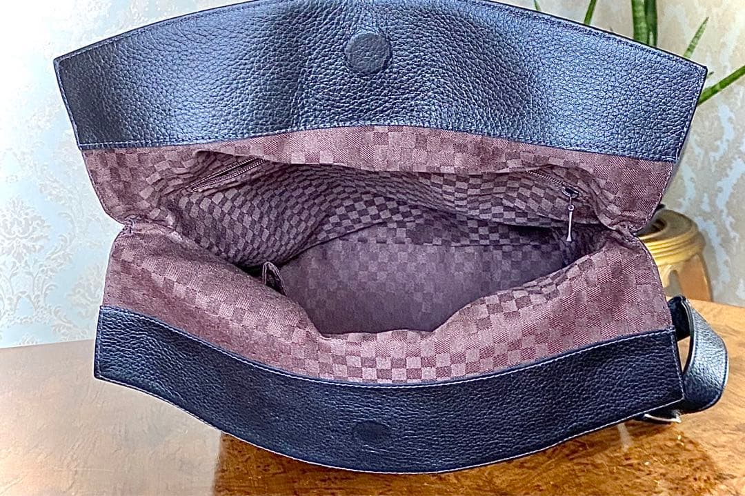 【 未使用品 】 クロコダイル バックパック マットブラック 背面本革