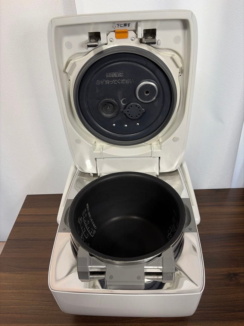 【美品】象印 炎舞炊き NW-LA10 5.5合 雪白