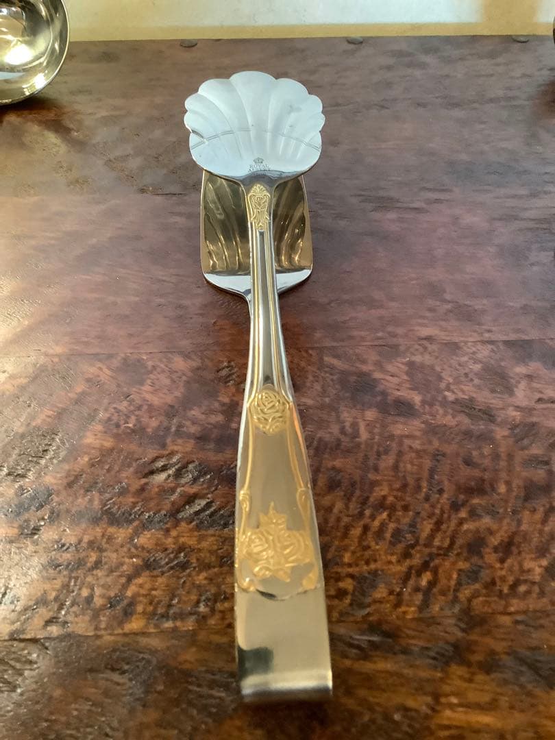   Old Country Roseサービングカトラリー