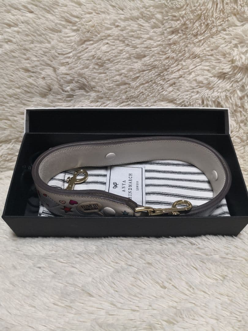 【美品】 Anya Hindmarch ショルダーストラップ マルチパッチ