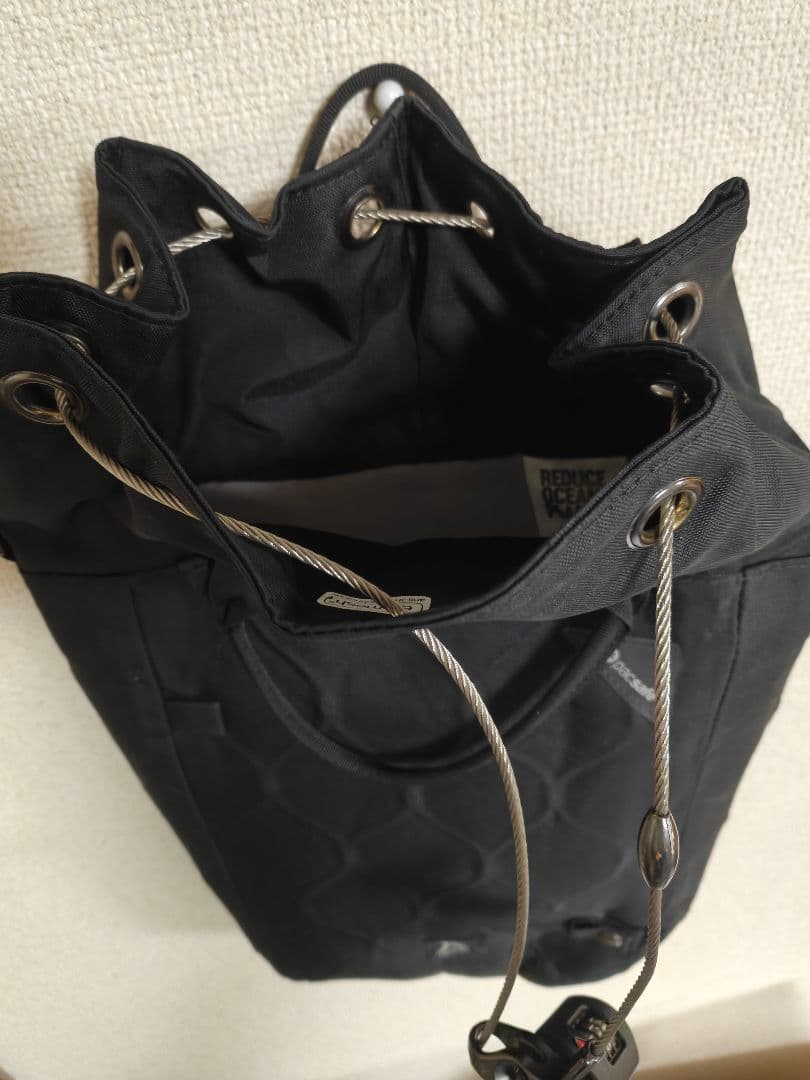 Pacsafe 防犯ワイヤードローストリングバッグTraversafe X15