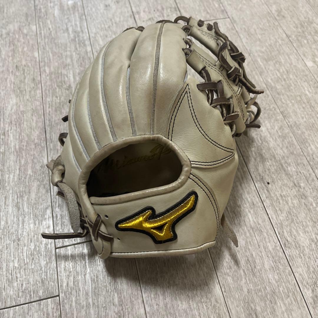 ミズノプロ硬式内野手用グローブ