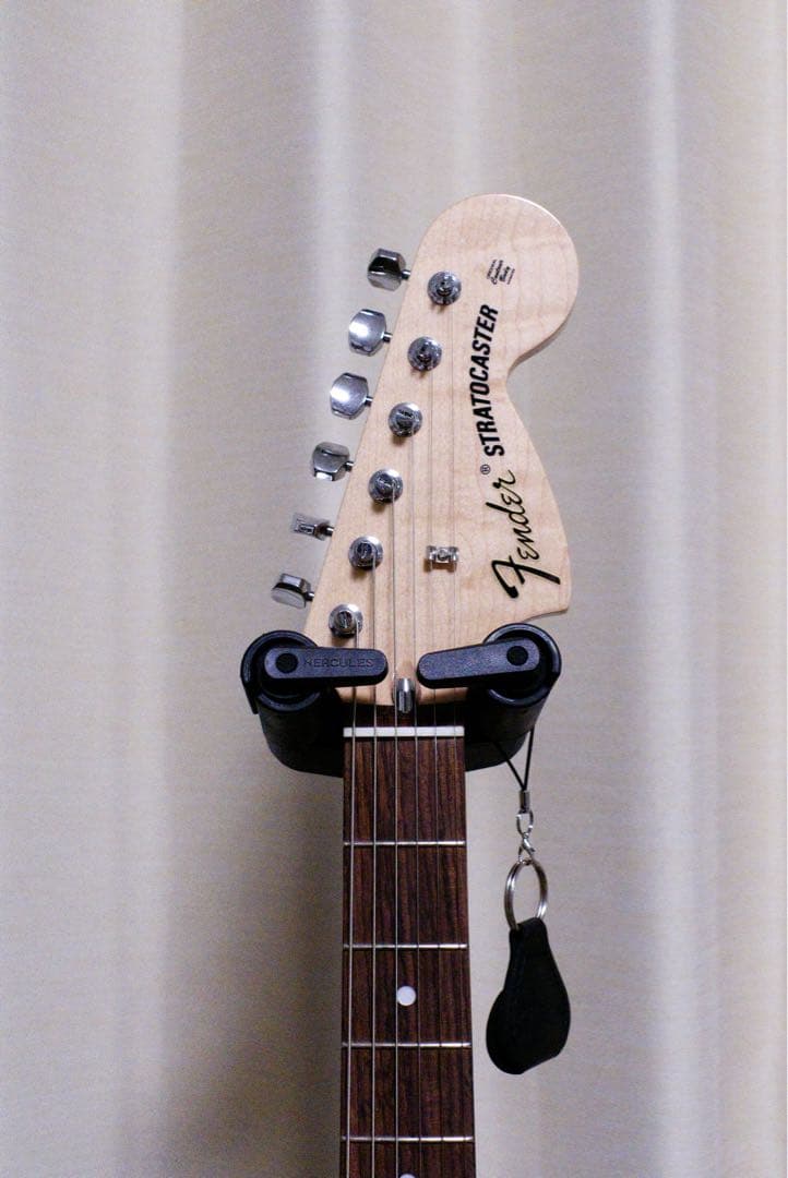 Fender MIJ Heritage 70s Stratocaster®