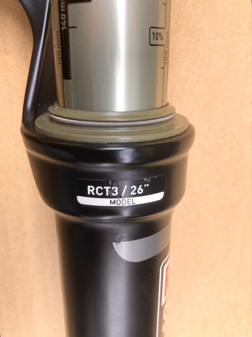 美品!!26インチ ロックショックス REVELATION /ROCKSHOX
