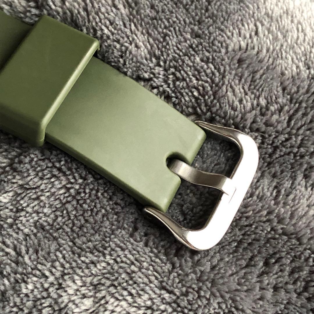 メタル×ミリタリー［良品きれい］GM-5600B カーキグリーン G-SHOCK