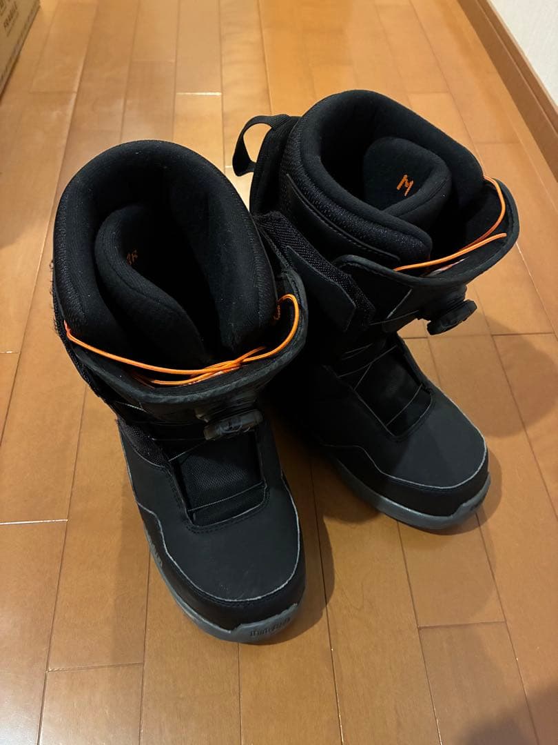 男性用スノーボードブーツ thirty two Shifty BOA