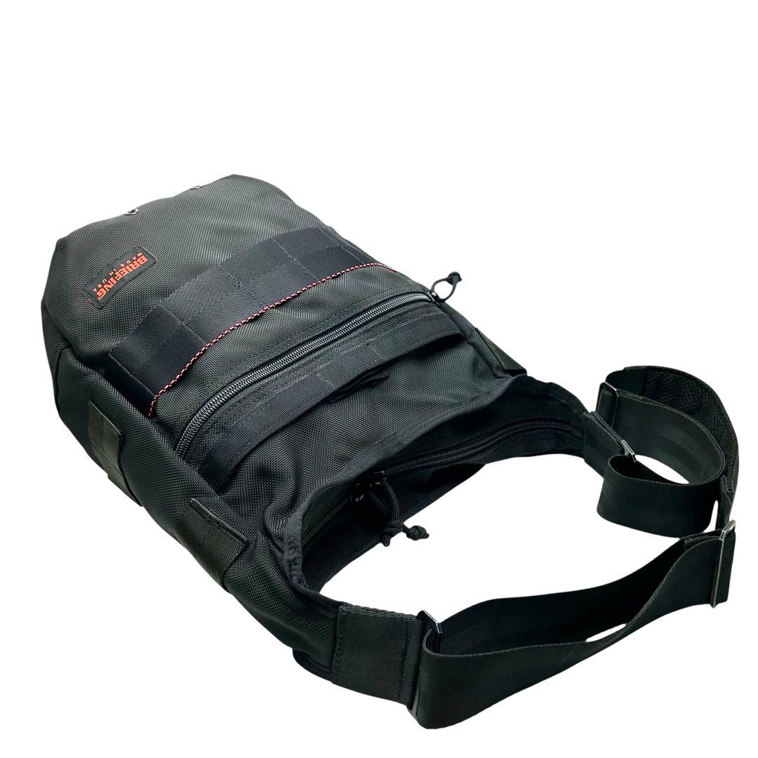 BRIEFING ブリーフィング　ショルダーバッグ　斜め掛け　ブラック