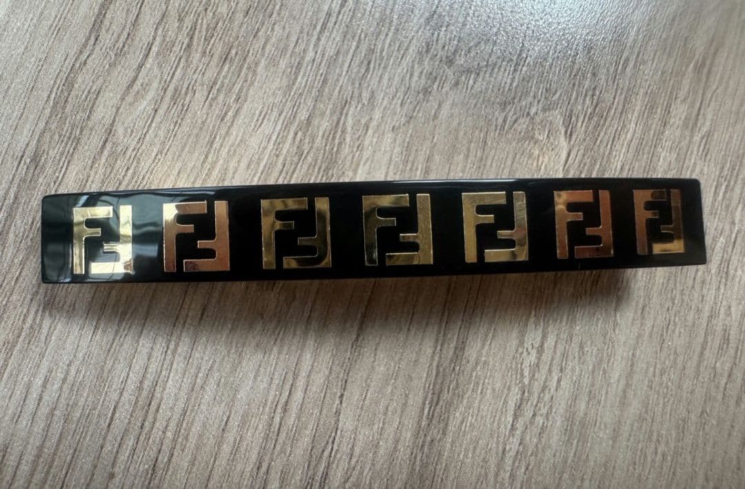 【新品•未使用】フェンディ（FENDI）バレッタ