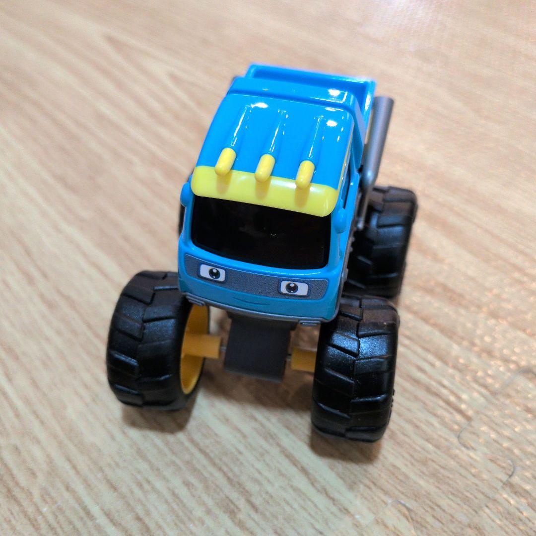 ベイビーバス　ミニカーセット