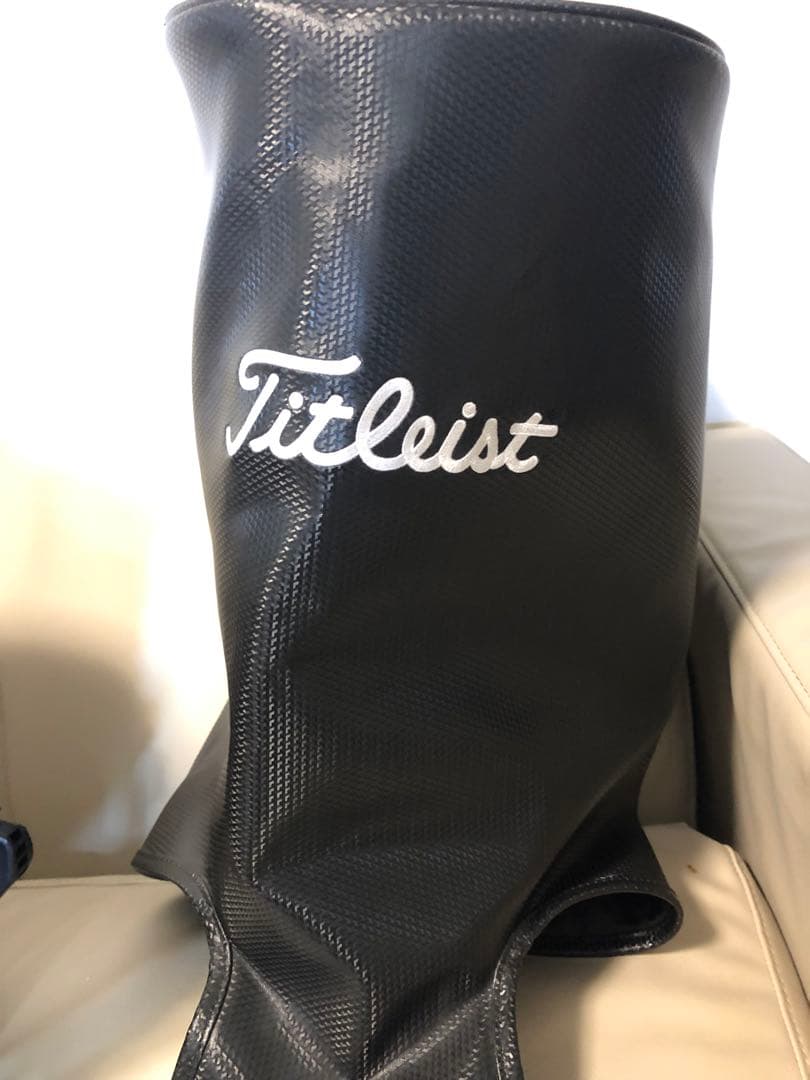 【送料込み】タイトリスト　キャディバッグ　限定スタンドバッグ
