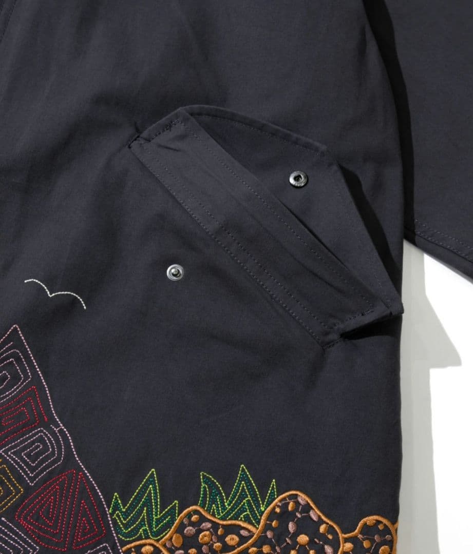 刺繍入り モッズコート