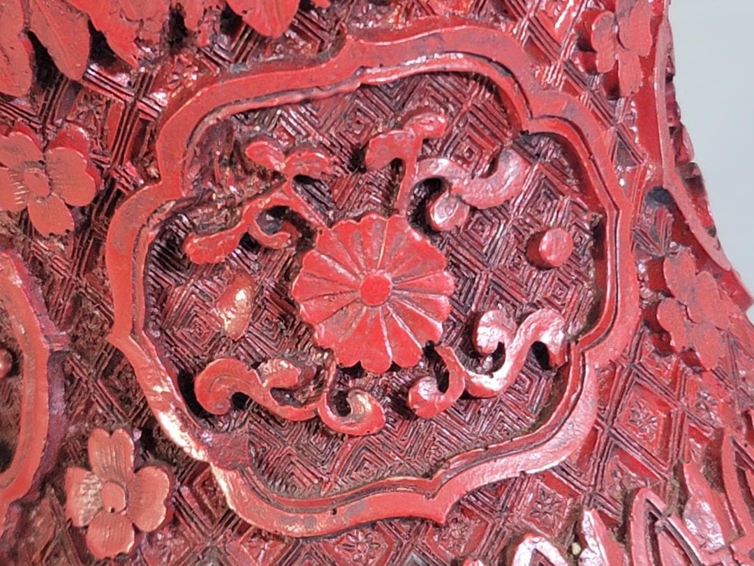 DT401 赤い 彫刻 花瓶 高さ47ｃｍ DT401
