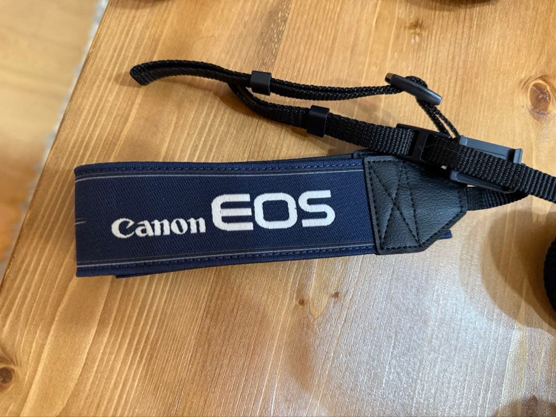 Canon EOS 8000D デジタル一眼レフカメラ