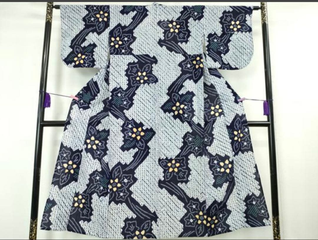 粋で大人な浴衣 ◆ 有松絞り 草花文 柄も仕立ても素晴らしいお勧めの逸品