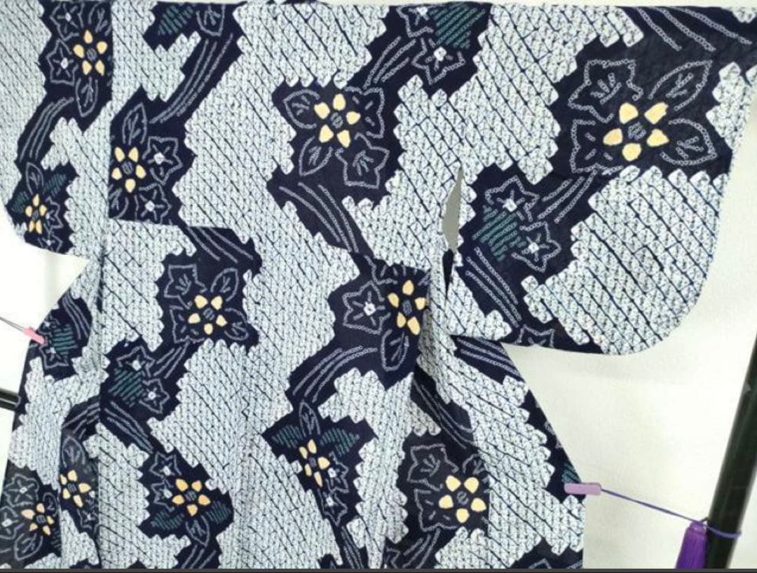 粋で大人な浴衣 ◆ 有松絞り 草花文 柄も仕立ても素晴らしいお勧めの逸品