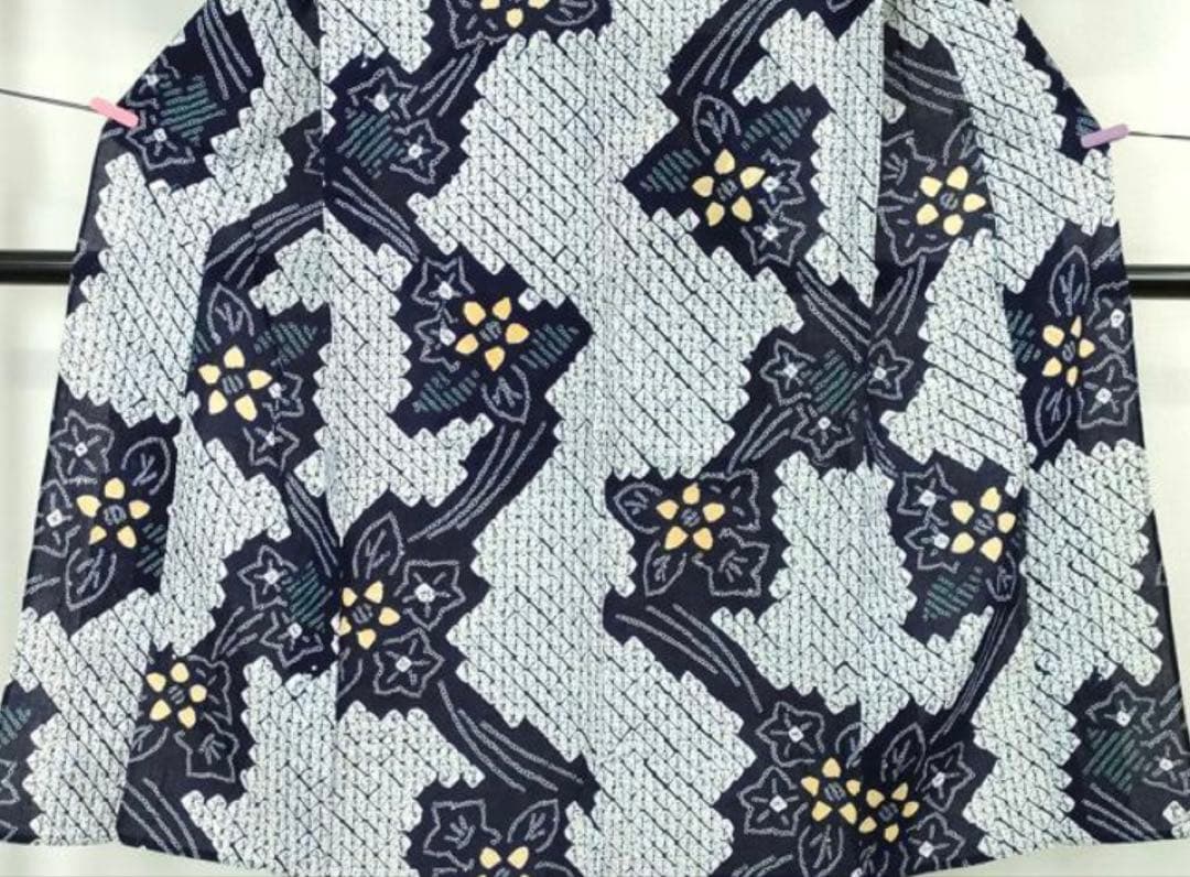 粋で大人な浴衣 ◆ 有松絞り 草花文 柄も仕立ても素晴らしいお勧めの逸品