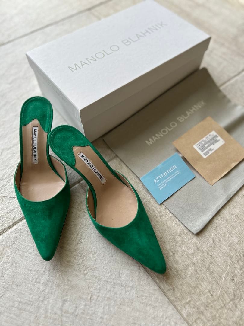 マノロブラニクMANOLO BLAHNIK グリーン スエード