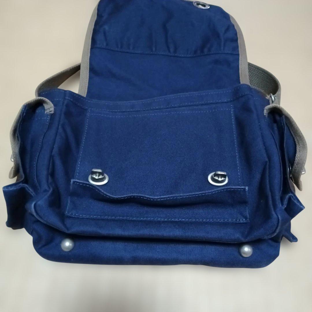 一澤信三郎帆布 ショルダーバッグ S-18小 紺 × グレー ターンロック