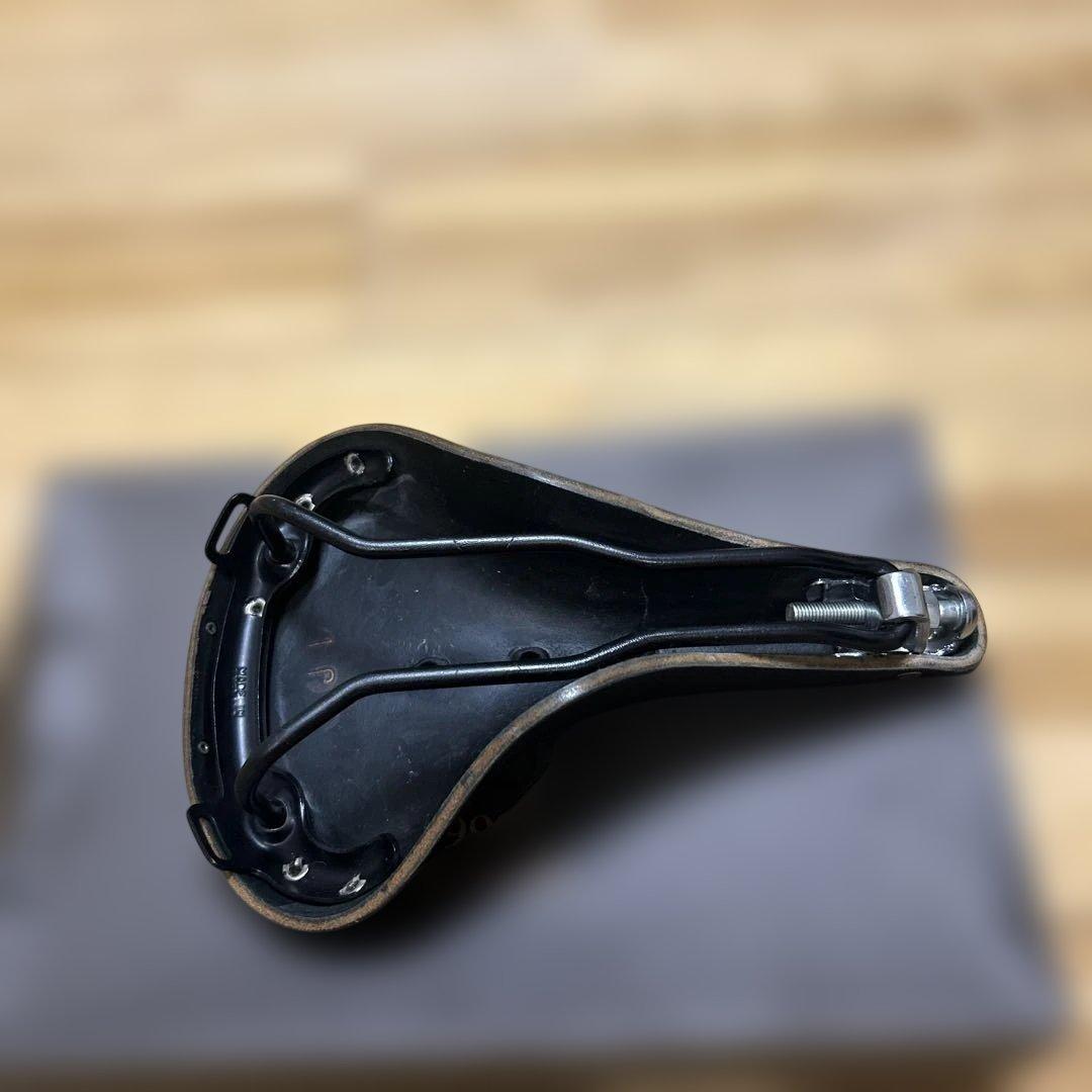 BROOKS ブラックレザーサドル