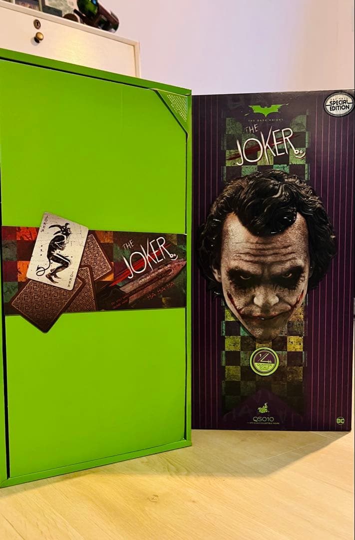 トイサピエンス限定 クオーター・スケール ジョーカー ホットトイズ　ダークナイト