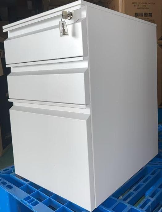 未使用中古 オフィスワゴン幅40 鍵付き 完成品 3段 キャスター付き　ホワイト