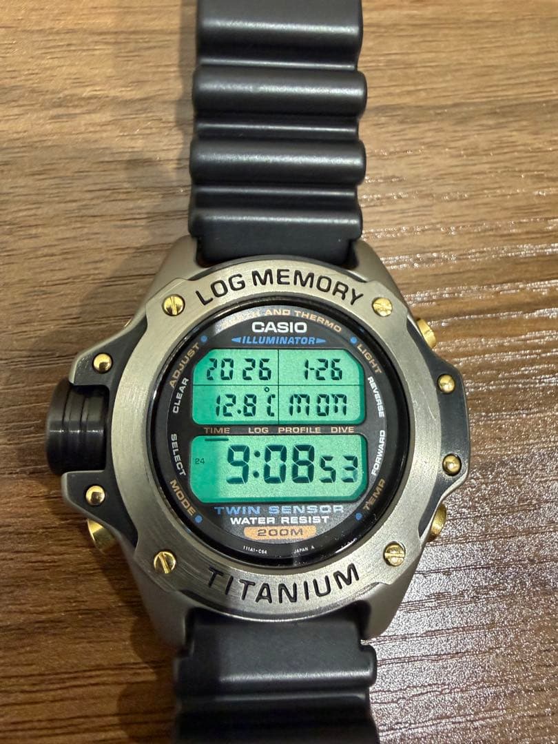 美品 カシオ潜水王DEP-700チタン製ダイバーズウォッチ