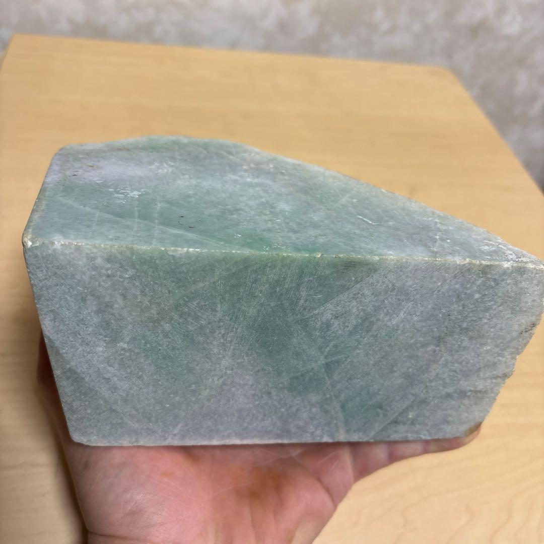 ミャンマー産特大天然本翡翠原石　約3865g4面カット1面磨き 3面荒磨き済み