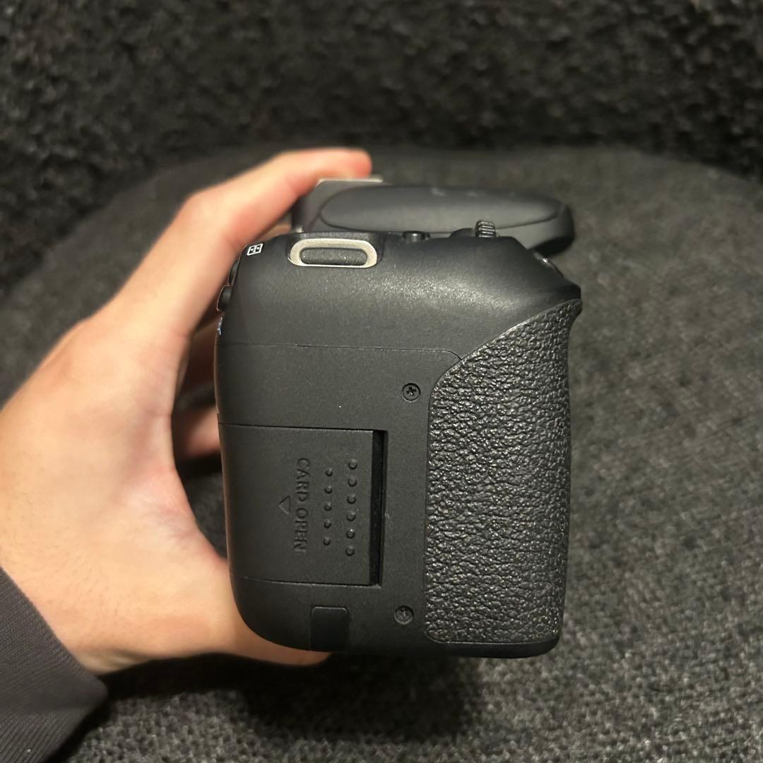 Canon EOS 9000D ボディ 現状品