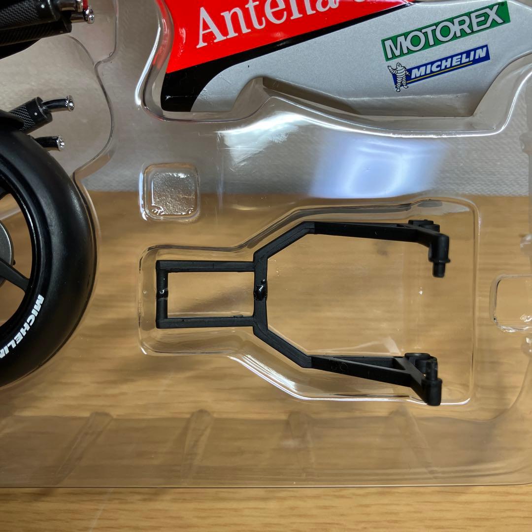 ミニカー MINICHAMPS YAMAHA YZR500 Antena3 GP2001