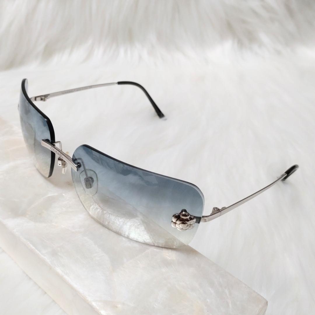 極美品✨CHANEL シャネル サングラス カメリア リムレス ブルー 保存箱