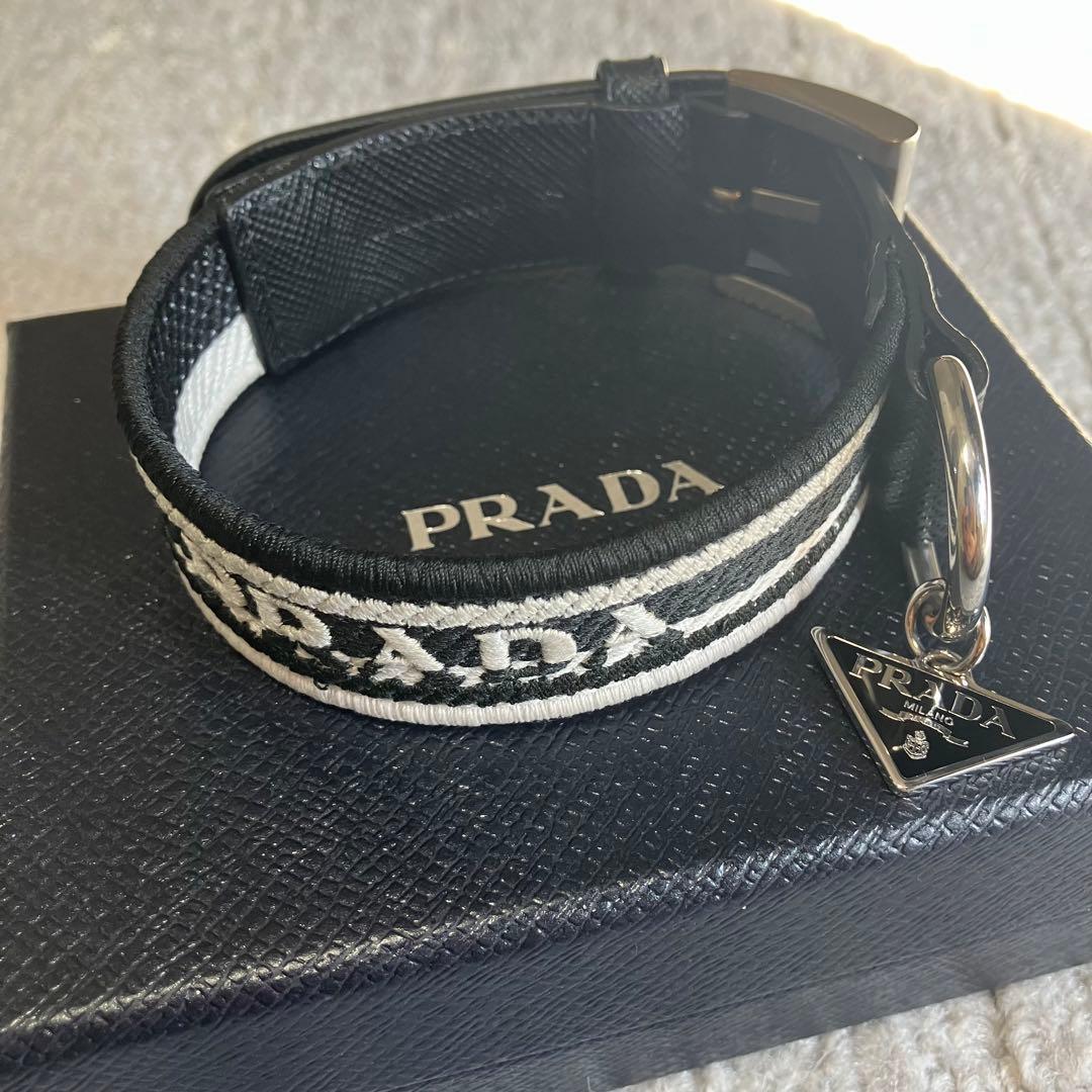 プラダ［首輪］三角ロゴ　犬用　ペット用品　レザー　ジャガード　箱付き　ブラック