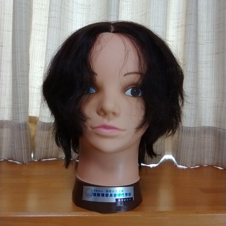 美容師ウイッグ