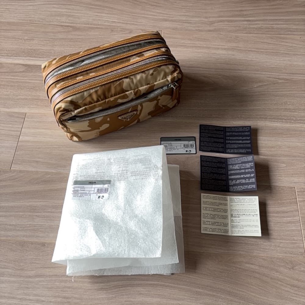 【新品】PRADA プラダ 迷彩 ナイロンポーチ 2NA030