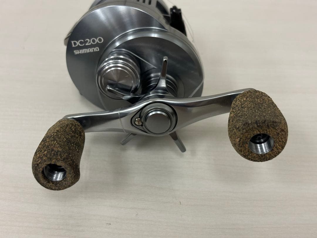 シマノ　19カルカッタコンクエストDC200 右巻き