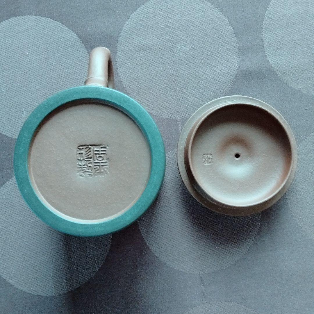 中国骨董　茶道具中国宜興紫砂名品超人気大師女流作家周玉珍02年製精刻梅図漢詩在銘