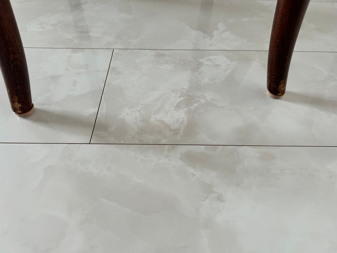 ダークブラウン 木製 曲木デザイン 椅子B