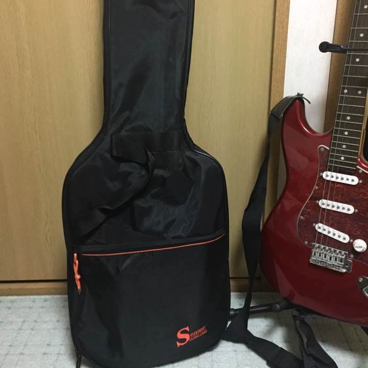 エレキギター 赤