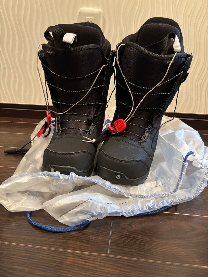 Burton スノーボードブーツ ブラック 収納袋付き