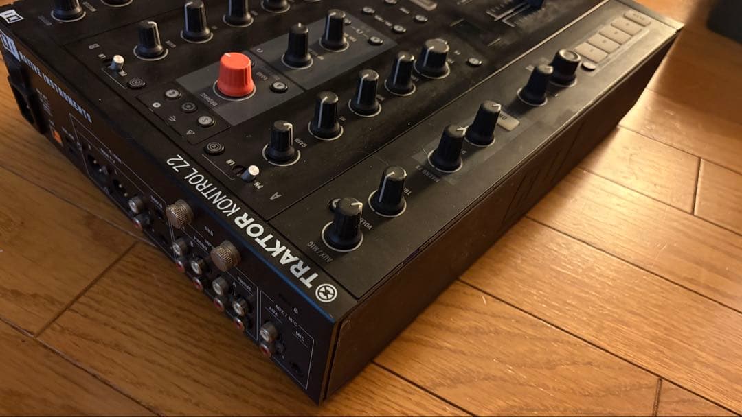 TRAKTOR KONTROL Z2 DJミキサー