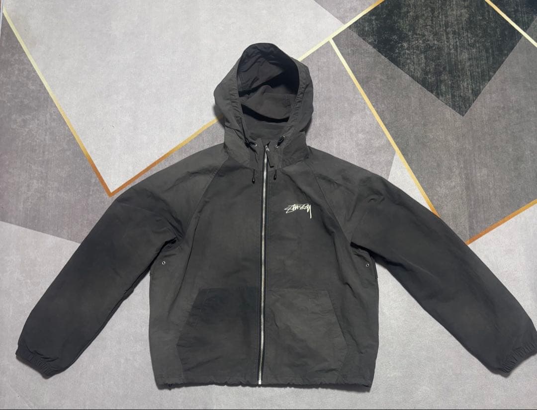 stussyシェルジャケット　mサイズ