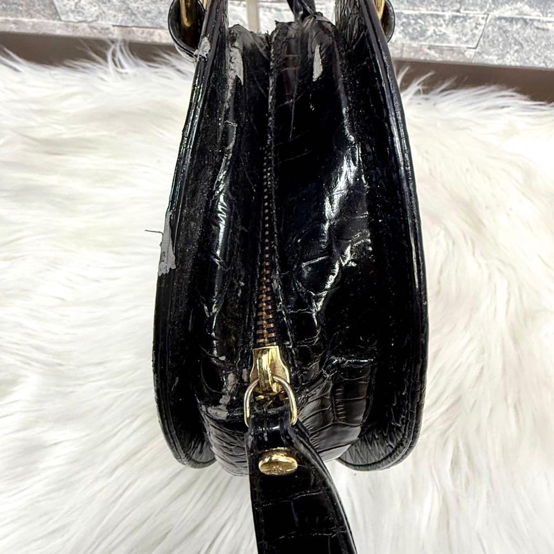 ゆ*こ様 ヴィヴィアンウエストウッド レザーハートハンドバッグ 金オーブロゴトー