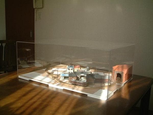 「昭〇の鉄道模型をつくる」にピッタリのアクリケース ! ★☆