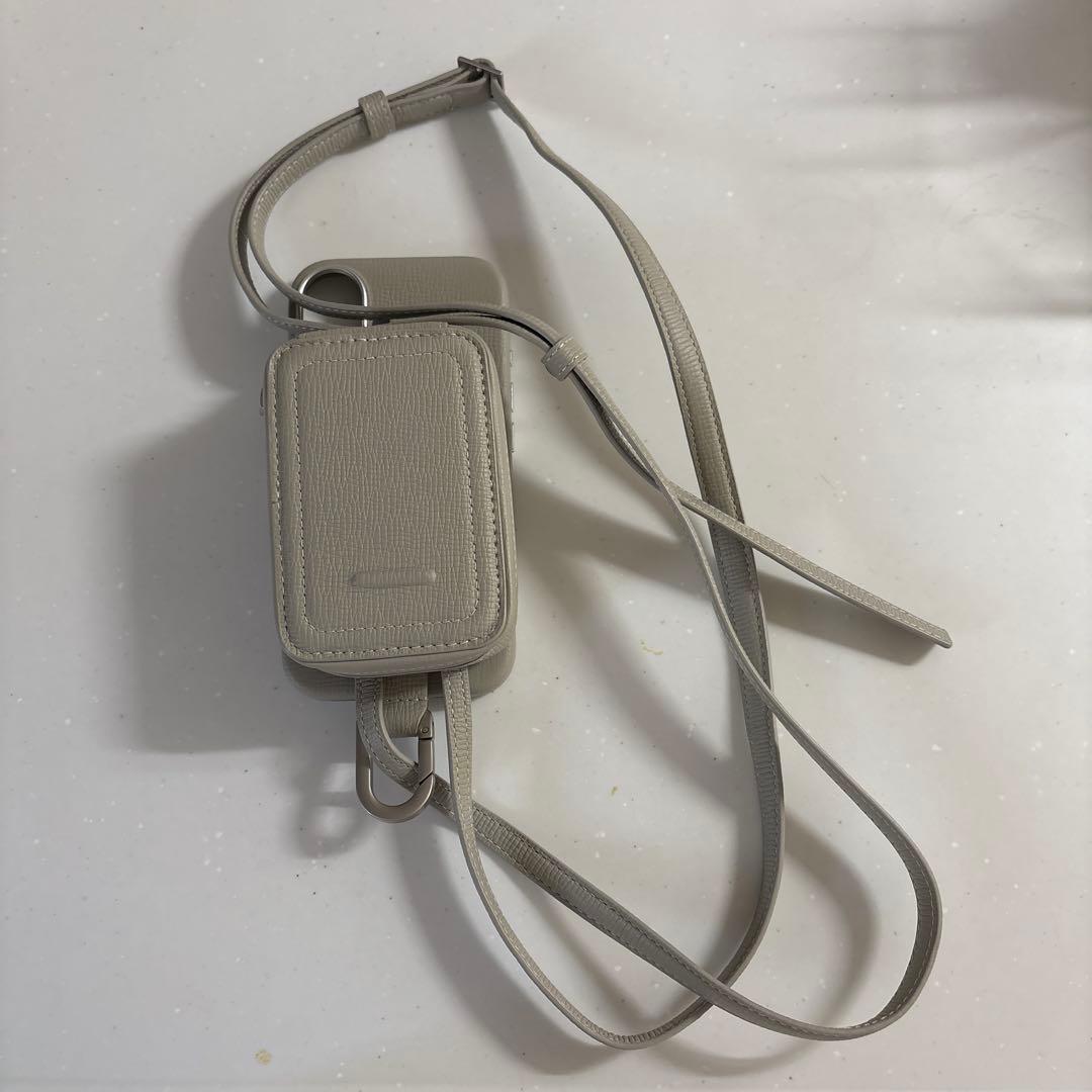 KARUobjects.ioのスマホホルダー　iPhone16対応