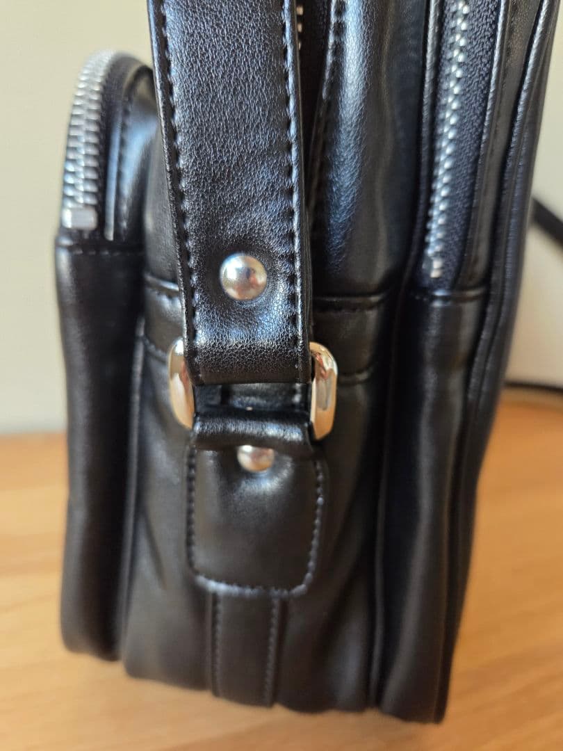 美品　COMME des GARÇONS 黒 ショルダーバッグ　ギャルソン